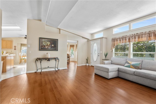 1245 W Cienega Avenue, San Dimas CA: https://media.crmls.org/medias/9550aa18-1ffd-4dbb-a3b9-111a27f13cc2.jpg