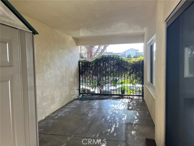3300 Seaview Avenue, Corona del Mar CA: https://media.crmls.org/medias/9550b2ee-7282-42ec-af8a-2715158d0455.jpg