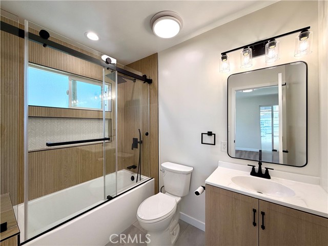 Detail Gallery Image 12 of 14 For 3548 Corinth Ave, Los Angeles,  CA 90066 - 3 Beds | 2 Baths