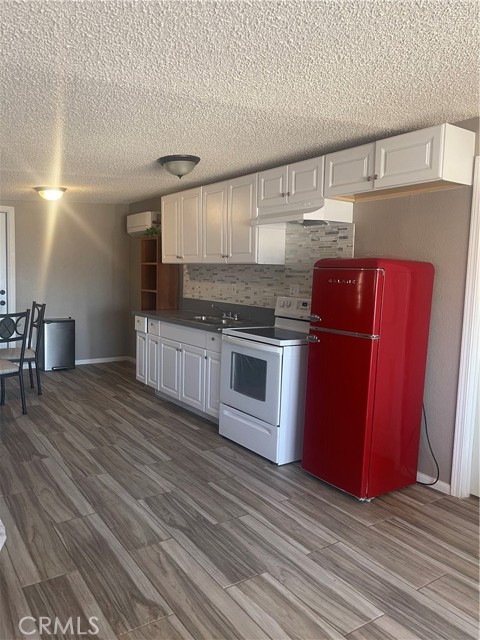 27172 Prospect Street, Boron CA: https://media.crmls.org/medias/955136de-98e1-4cc8-9c7f-591eb208b729.jpg