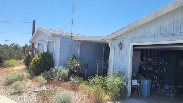 Detail Gallery Image 2 of 7 For 633 Cholla Rd, Pinon Hills,  CA 92372 - 2 Beds | 2 Baths