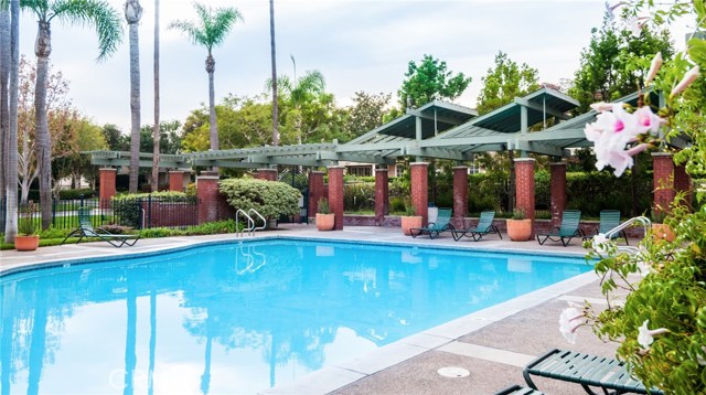 24 Bermuda Court, Manhattan Beach, California 90266, 3 Bedrooms Bedrooms, ,1 BathroomBathrooms,Residential,Sold,Bermuda,SB17026195