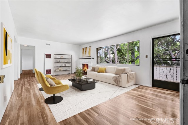 Detail Gallery Image 2 of 25 For 305 Raymondale Dr #L,  South Pasadena,  CA 91030 - 2 Beds | 1 Baths