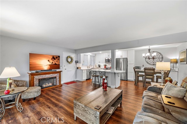 Detail Gallery Image 9 of 27 For 256 Calle Aragon #D,  Laguna Woods,  CA 92637 - 2 Beds | 2 Baths