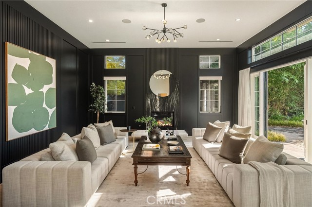 Detail Gallery Image 7 of 56 For 20511 Wells Dr, Woodland Hills,  CA 91364 - 6 Beds | 6/1 Baths