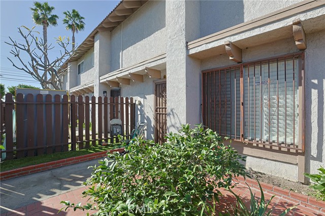Detail Gallery Image 34 of 44 For 10805 Westminster, Garden Grove,  CA 92843 - 2 Beds | 1/1 Baths