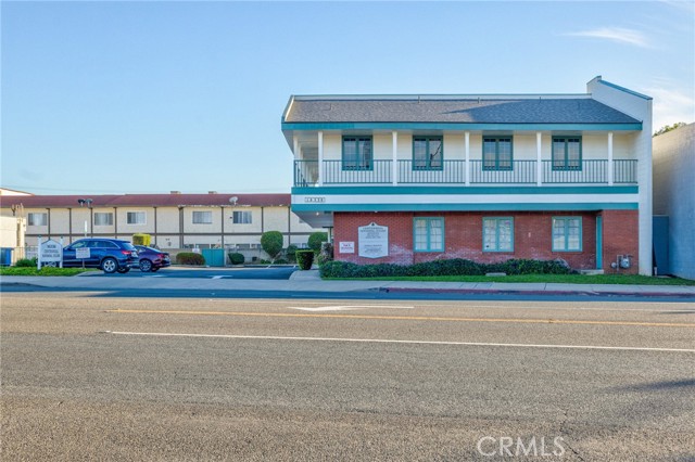 Image 51 of 52 For 16336 Whittier