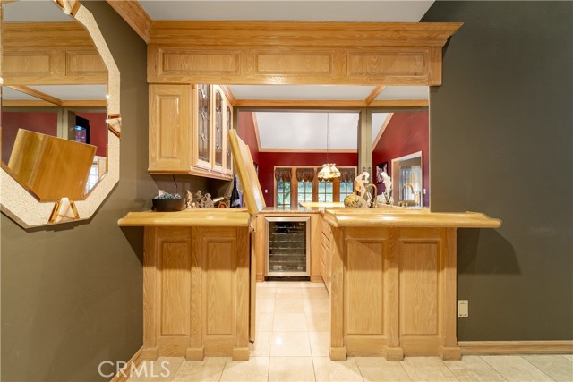 6011 Paseo La Vista, Woodland Hills CA: https://media.crmls.org/medias/9556381b-d14c-4d3a-82d8-f7f16425edc3.jpg
