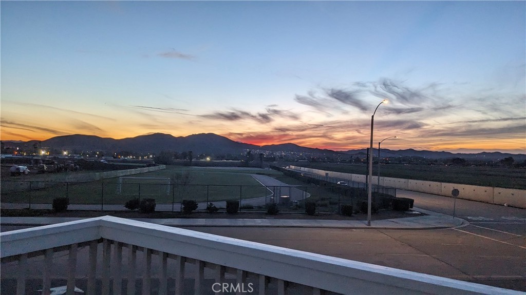 https://media.crmls.org/medias/95565cd8-1bc6-47e1-bf64-0f9c7c650860.jpg?preset=X-Large