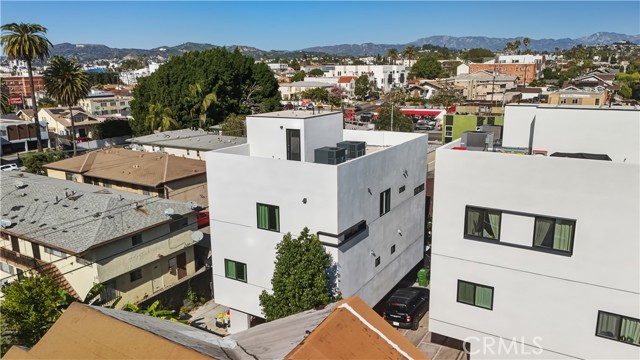 Detail Gallery Image 21 of 26 For 121 S Coronado St, Los Angeles,  CA 90057 - 3 Beds | 2 Baths