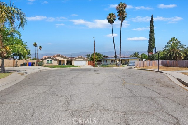 Detail Gallery Image 30 of 32 For 2965 Garden Dr, San Bernardino,  CA 92404 - 4 Beds | 2 Baths