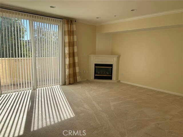 Detail Gallery Image 8 of 21 For 5200 Premiere Hills Cir #246,  Woodland Hills,  CA 91364 - 2 Beds | 2/1 Baths