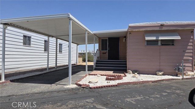 701 Montara, Barstow CA: https://media.crmls.org/medias/9559503d-9e54-41c5-91f9-06e377e1ee53.jpg