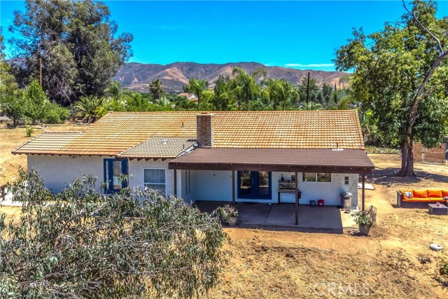 32272 Florida Avenue, Mentone CA: https://media.crmls.org/medias/955addb4-6e63-442c-8686-0cfa35301bfb.jpg