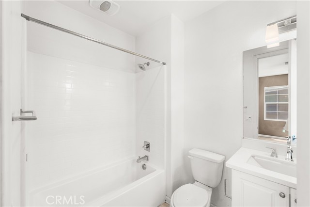 2756 E Wickford Street, Ontario CA: https://media.crmls.org/medias/955b61e5-4074-4c1c-9826-dbcc03b7dfc7.jpg