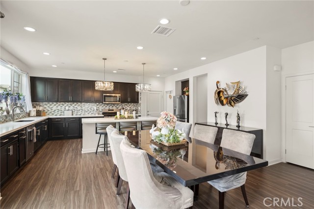 Detail Gallery Image 15 of 49 For 114 Red Brick Dr #1,  Simi Valley,  CA 93065 - 4 Beds | 2/1 Baths