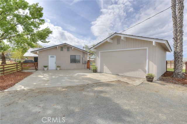Detail Gallery Image 9 of 75 For 19154 Jersey Ave, Lemoore,  CA 93245 - 3 Beds | 2 Baths