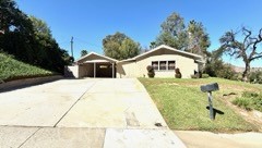 Detail Gallery Image 2 of 34 For 134 W Broadbent, Riverside,  CA 92507 - 4 Beds | 3 Baths