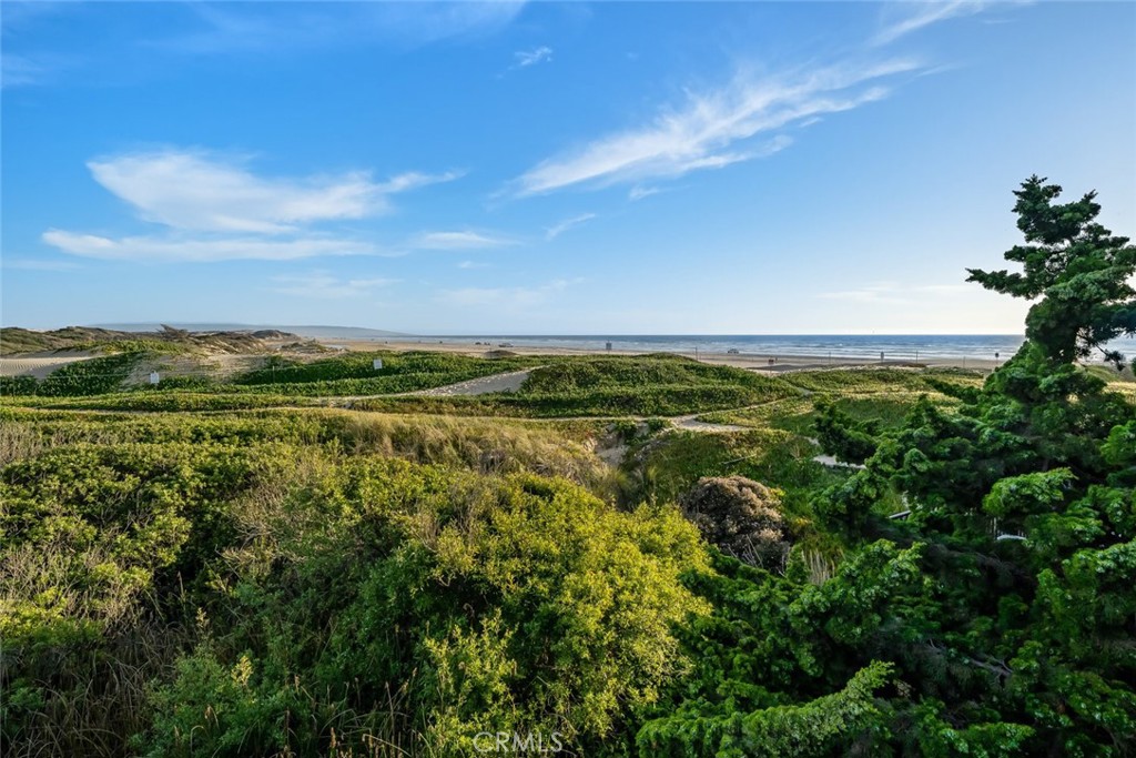 https://media.crmls.org/medias/955d8f3f-b31f-4080-8d6c-c430b98bdf6c.jpg?preset=X-Large