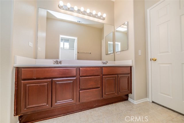 Detail Gallery Image 34 of 70 For 3675 Sunmeadow St, Corona,  CA 92881 - 6 Beds | 4 Baths