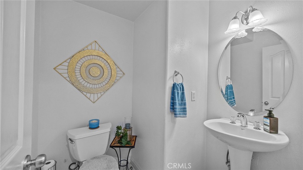 https://media.crmls.org/medias/955eaa8c-5110-434c-bfa8-53b0a32a06e3.jpg?preset=X-Large