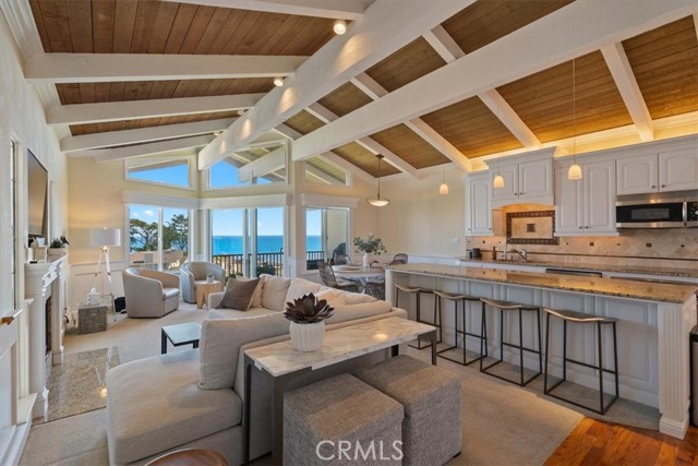 Detail Gallery Image 4 of 41 For 2251 Shell Beach Rd #19,  Pismo Beach,  CA 93449 - 2 Beds | 2 Baths