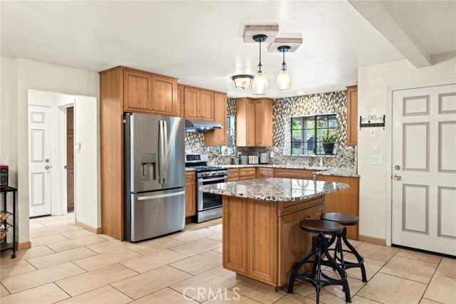 Detail Gallery Image 9 of 47 For 108 Valley View Dr, Oroville,  CA 95966 - 4 Beds | 3 Baths