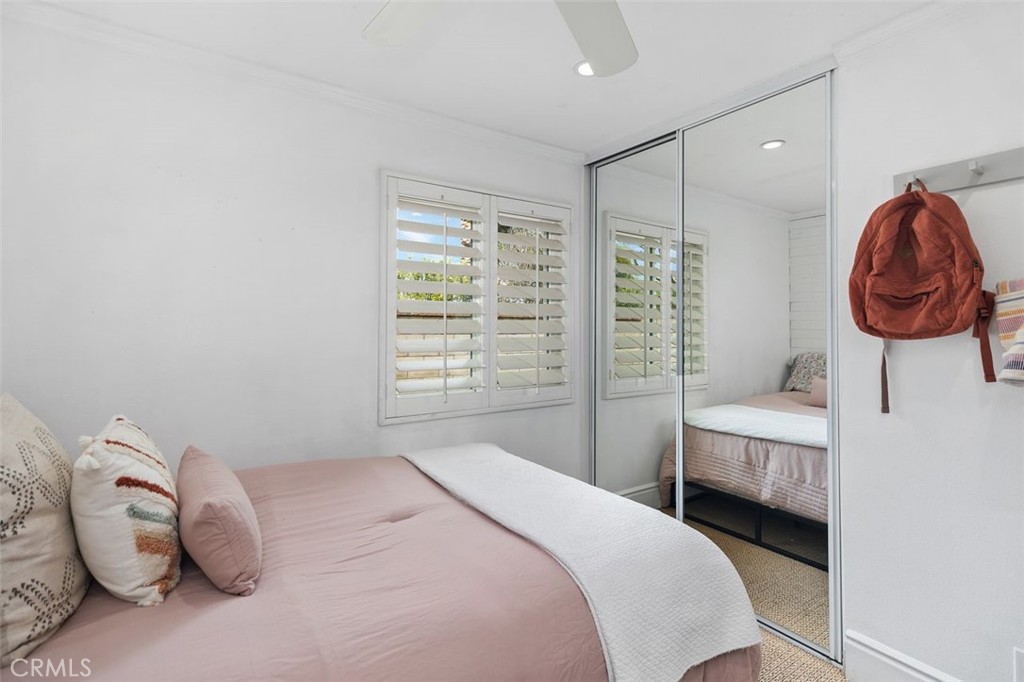 MLS #OC25101068 img 25