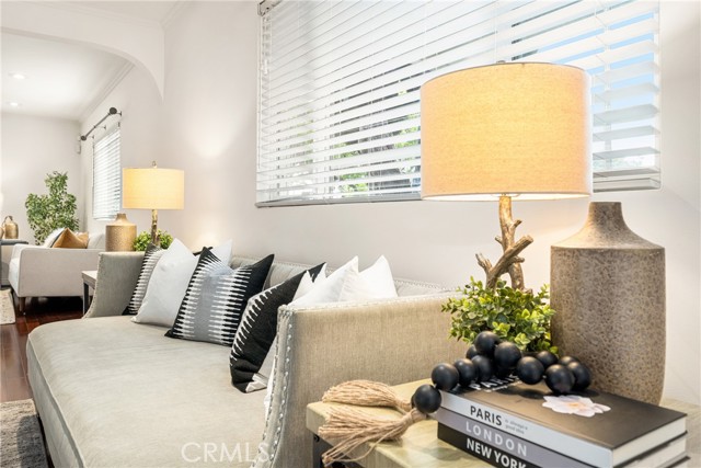 Detail Gallery Image 9 of 47 For 3775 Charlemagne Ave, Long Beach,  CA 90808 - 3 Beds | 2 Baths