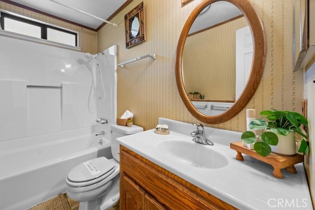 755 Holmes Lane, Sugarloaf CA: https://media.crmls.org/medias/95606bab-aa22-4a0f-ab99-b31f71adb19f.jpg