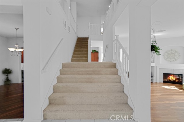 Detail Gallery Image 19 of 46 For 24306 via La Casa, Valencia,  CA 91354 - 4 Beds | 3 Baths