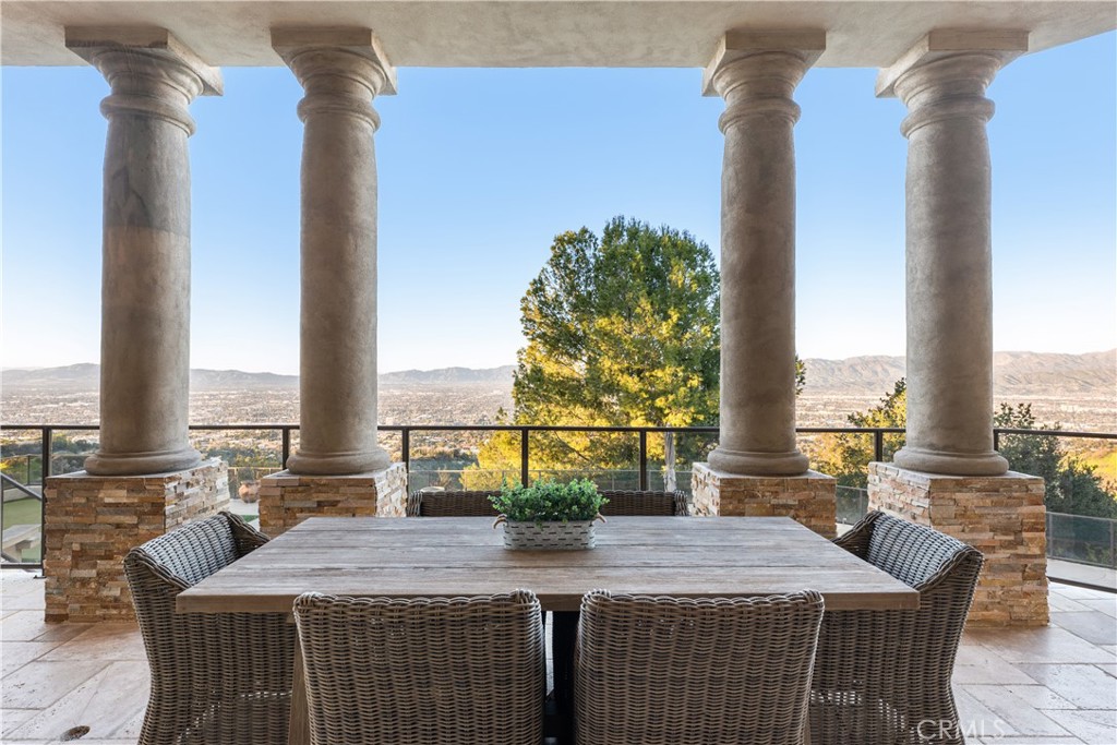 13320 Mulholland Drive, Beverly Hills, CA 90210