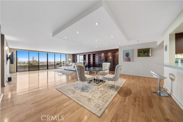 10660 Wilshire Boulevard, Los Angeles CA: https://media.crmls.org/medias/9562def0-2b3b-44da-9546-d25d8dd230ab.jpg