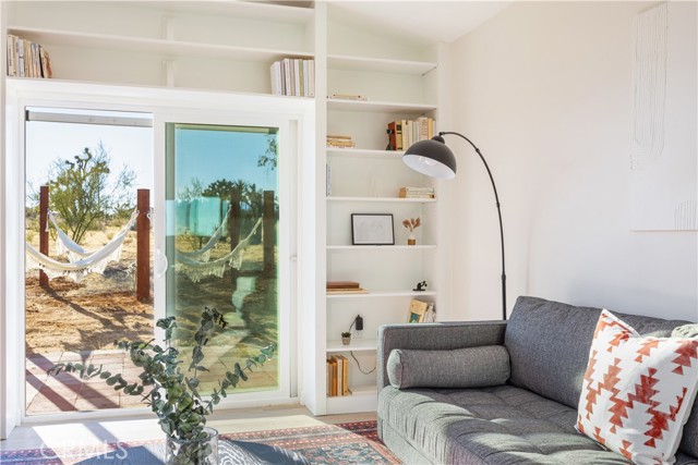 Detail Gallery Image 9 of 31 For 3634 El Dorado Ave, Yucca Valley,  CA 92284 - 5 Beds | 2 Baths