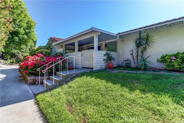 2023 E Via Mariposa #B, Laguna Woods, CA 92637