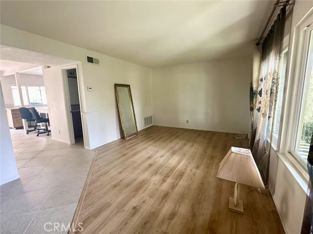 18188 Mesa Verde Court, Fountain Valley CA: https://media.crmls.org/medias/95643e85-288c-4a68-887a-b8d806b7d3a3.jpg