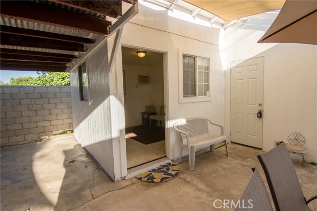 Bonus room in backyard