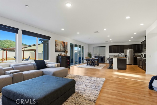 Detail Gallery Image 7 of 45 For 24942 Whispering, Menifee,  CA 92584 - 5 Beds | 3 Baths