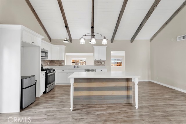 Detail Gallery Image 7 of 44 For 2040 Princeton, Barstow,  CA 92311 - 3 Beds | 2 Baths