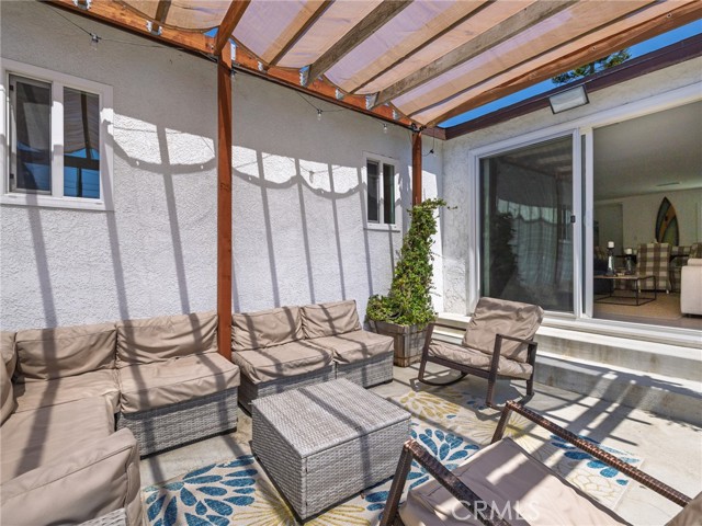 Detail Gallery Image 18 of 34 For 11333 Braddock Dr, Culver City,  CA 90230 - 6 Beds | 3 Baths