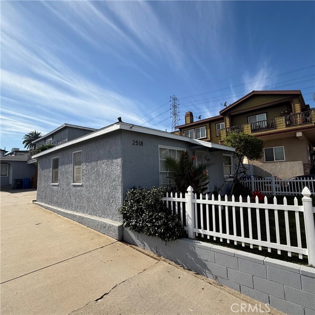 2518 Gates Avenue, Redondo Beach, California 90278, ,Residential Income,For Sale,Gates,SB24242537