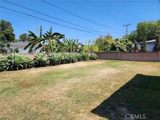 Detail Gallery Image 8 of 9 For 1931 W Sloop Ave, Anaheim,  CA 92804 - 3 Beds | 1/1 Baths
