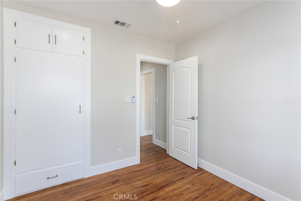 MLS #OC25147950 img 30