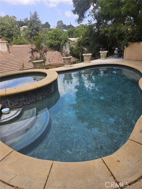 3946 Knobhill Drive, Sherman Oaks CA: https://media.crmls.org/medias/9565bb72-a236-4b14-b364-fb1de6db8cc4.jpg