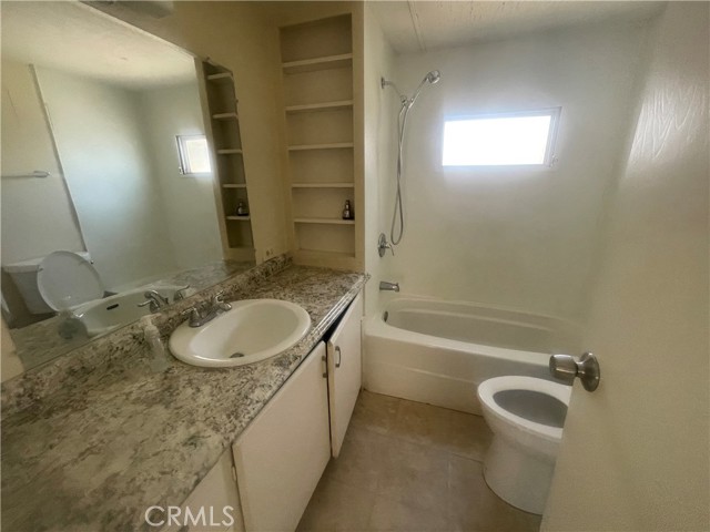 Detail Gallery Image 8 of 12 For 260 N Lyon Ave #65,  Hemet,  CA 92543 - 2 Beds | 2 Baths