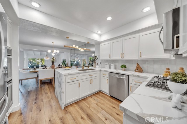 Detail Gallery Image 17 of 44 For 520 Cancha, Newport Beach,  CA 92660 - 3 Beds | 2/1 Baths