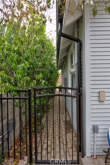 Detail Gallery Image 11 of 12 For 3604 Sierra Vista a,  Glendale,  CA 91208 - 0 Beds | 1 Baths