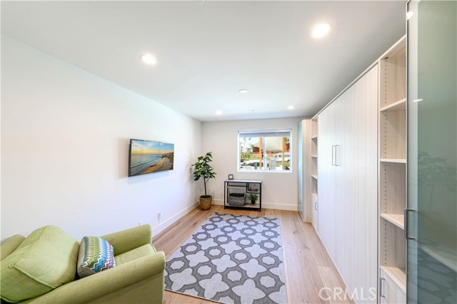 Detail Gallery Image 13 of 25 For 3920 E Coast Highway, Corona Del Mar,  CA 92625 - 3 Beds | 2/1 Baths