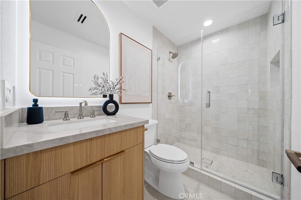 MLS #OC25275934 image #15