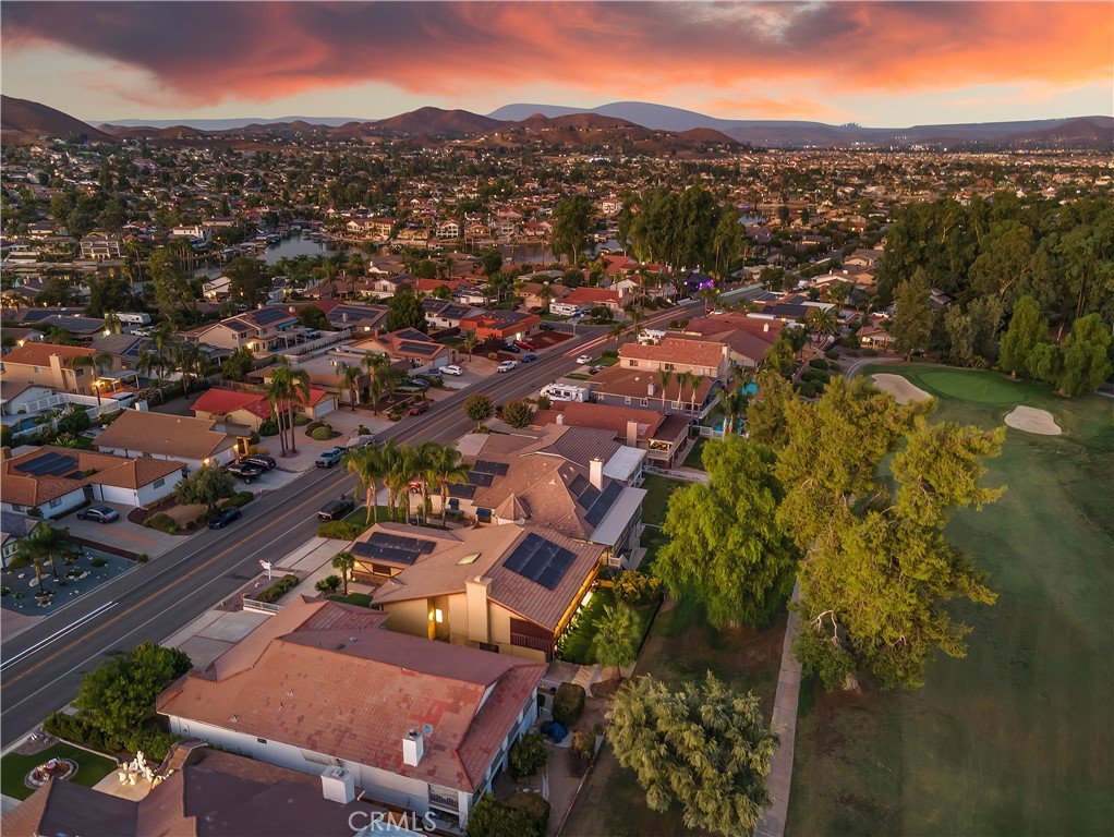 https://media.crmls.org/medias/9567e867-d551-4149-9cbd-8d578760b96e.jpg?preset=X-Large